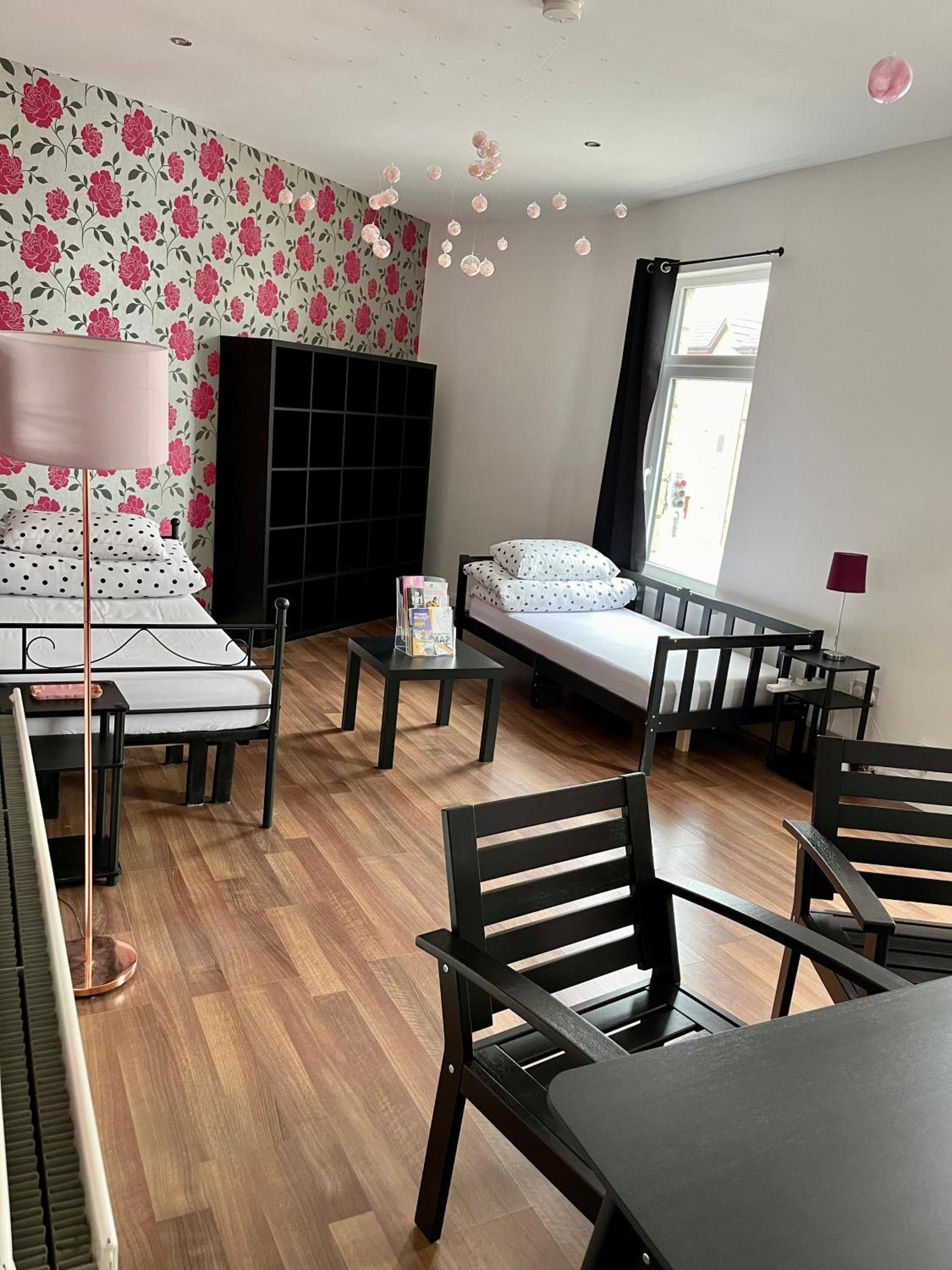 Entire Pinkapt - Free Parking - Up To 4 Guests - 3 Beds - Close To City Centre Belfast Dış mekan fotoğraf