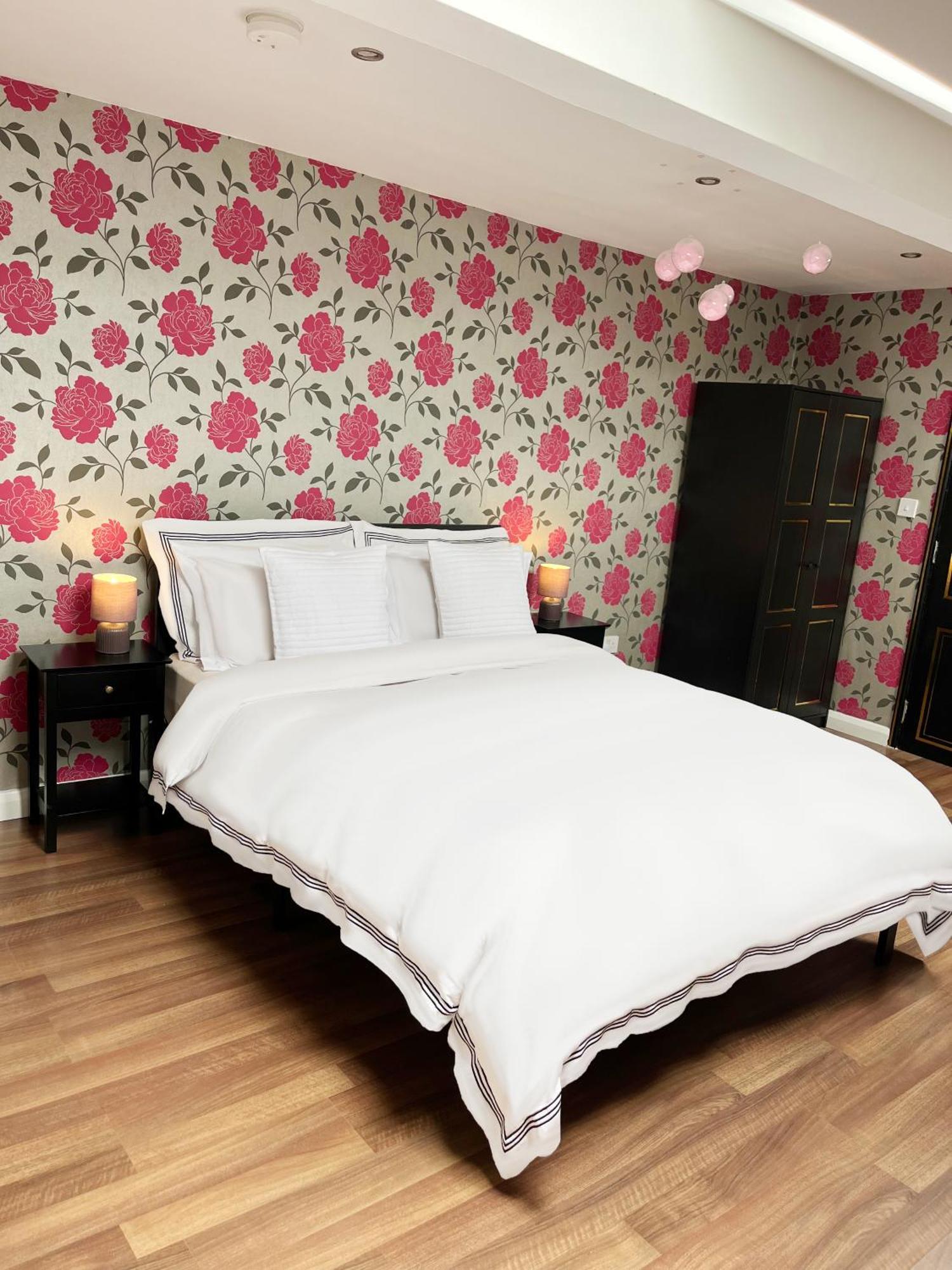 Entire Pinkapt - Free Parking - Up To 4 Guests - 3 Beds - Close To City Centre Belfast Dış mekan fotoğraf